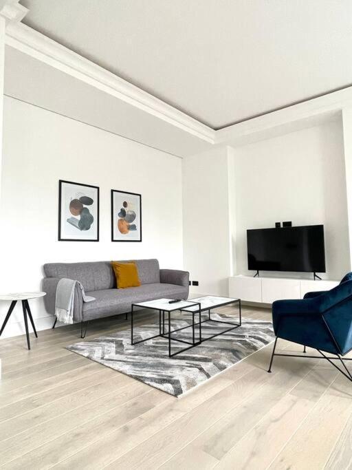 & Stylish 2 Bedroom Apartamento